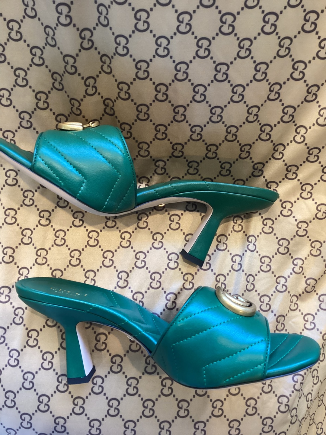 Gucci Marmont Leather Heeled Sandals - Size 37 - photo 3