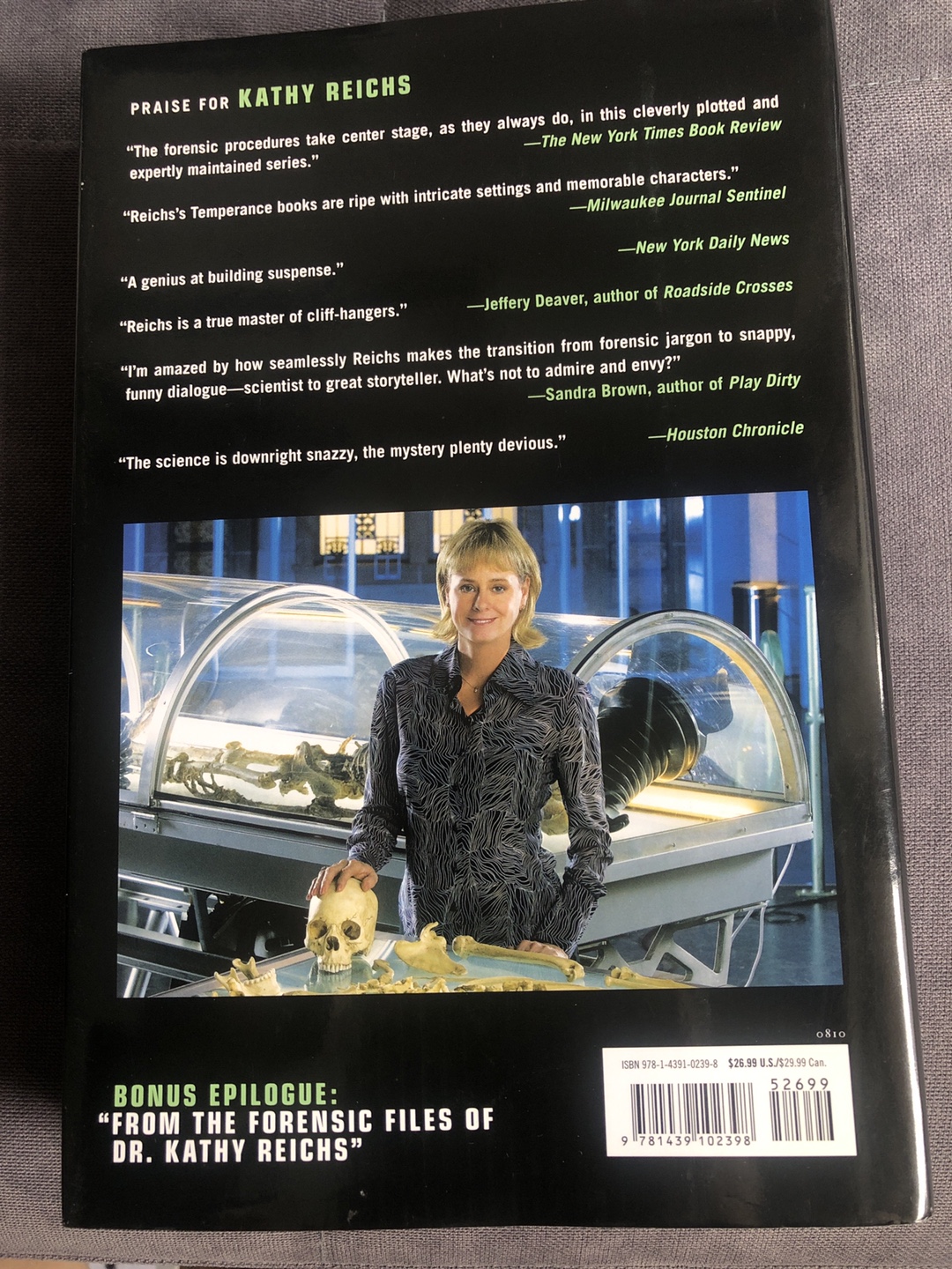 Spider Bones by Kathy Reichs - photo 4