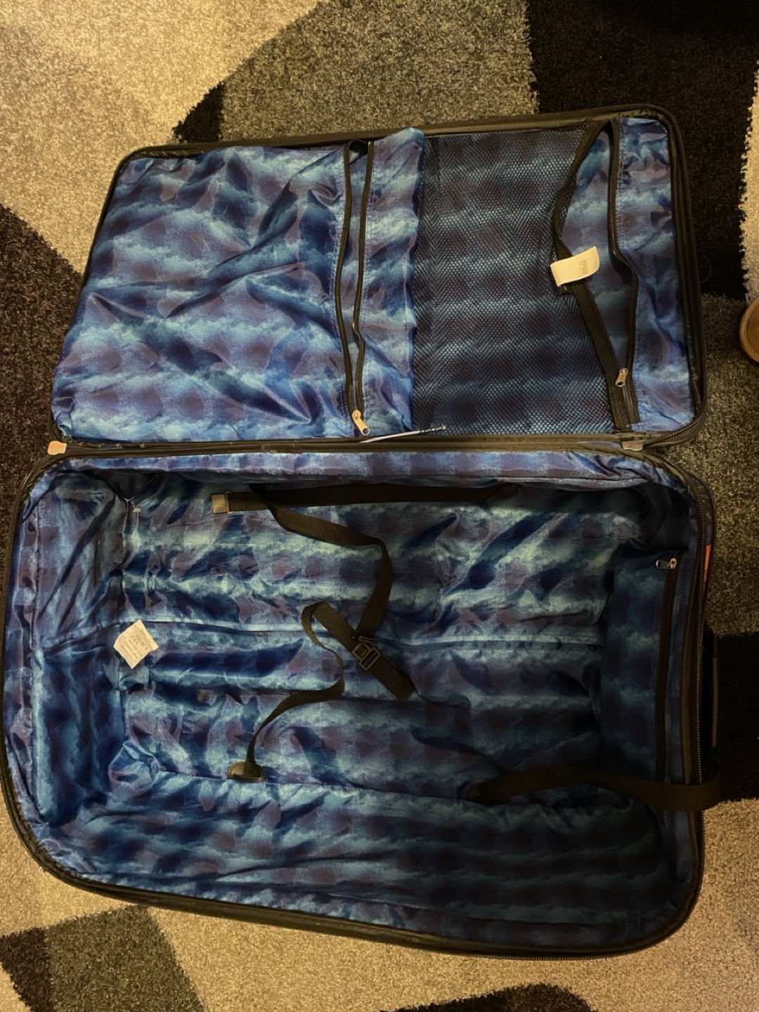 Ricardo Beverly Hills Rolling Suitcase - photo 3