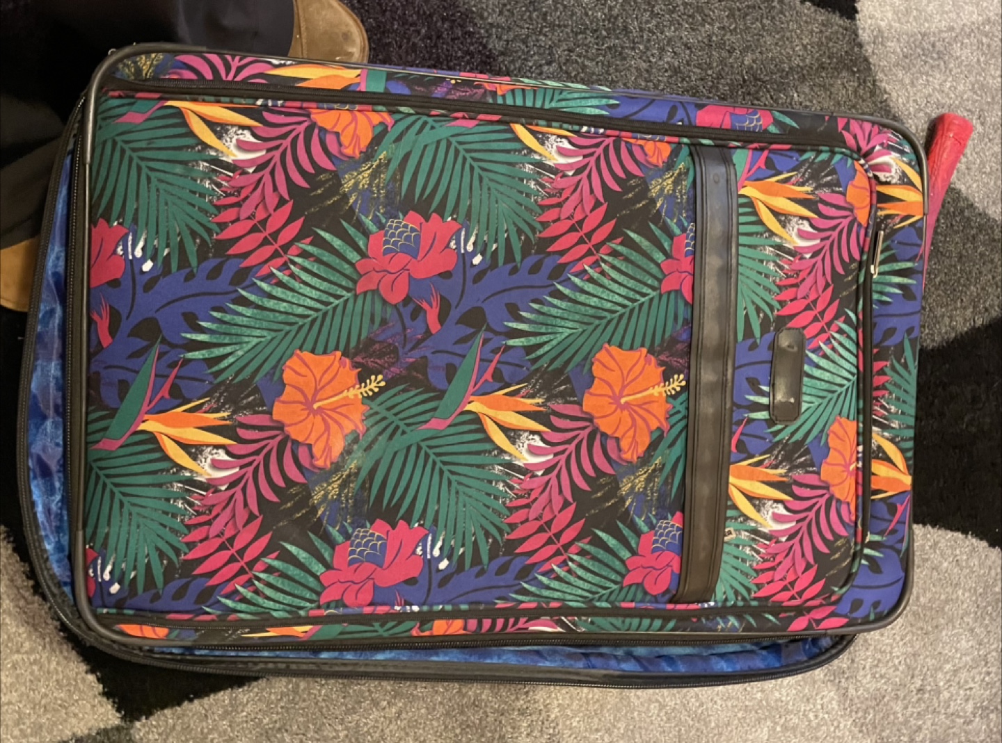 Ricardo Beverly Hills Rolling Suitcase - photo 2