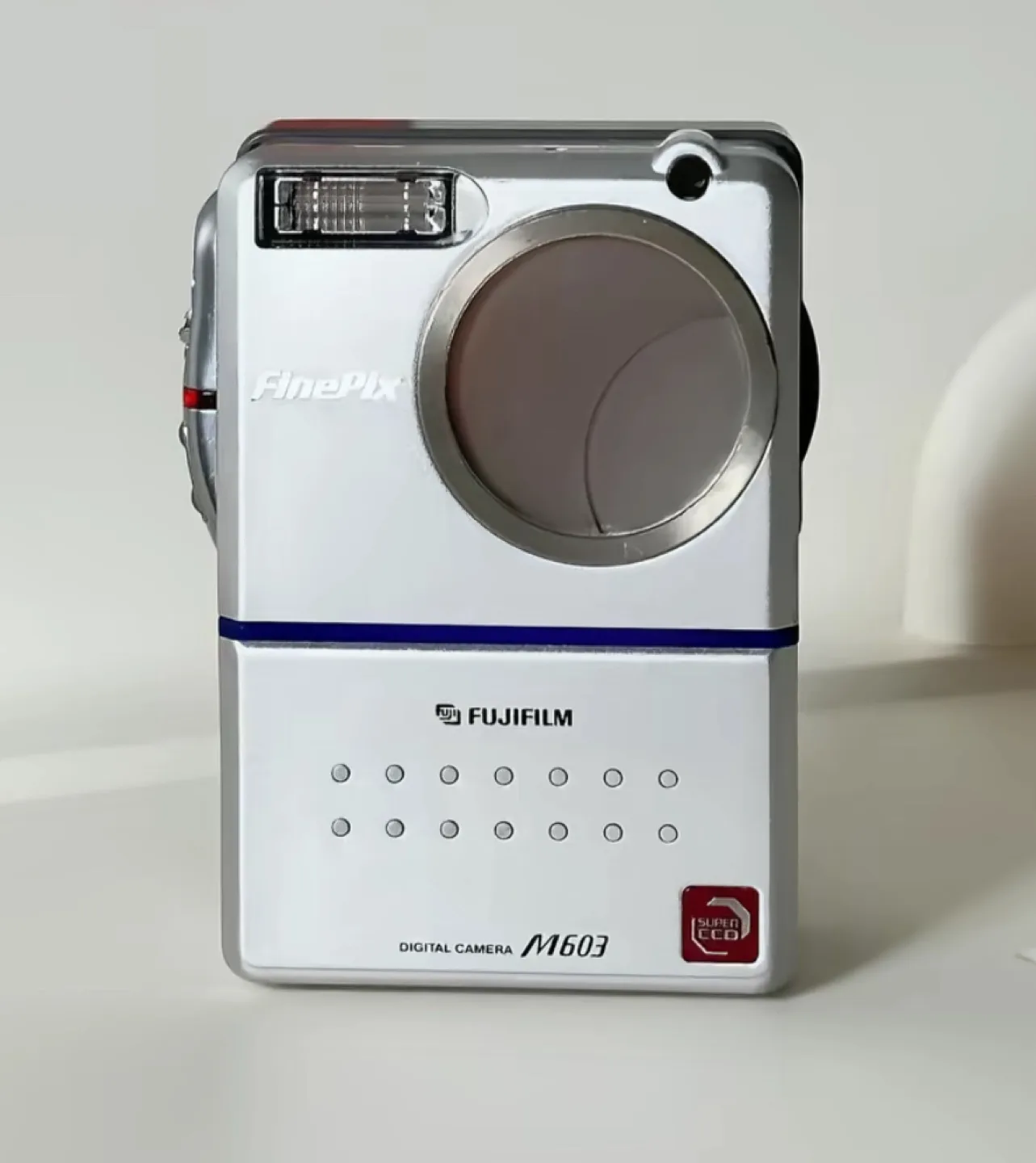 Fujifilm FinePix M603 Digital Camera thumbnail