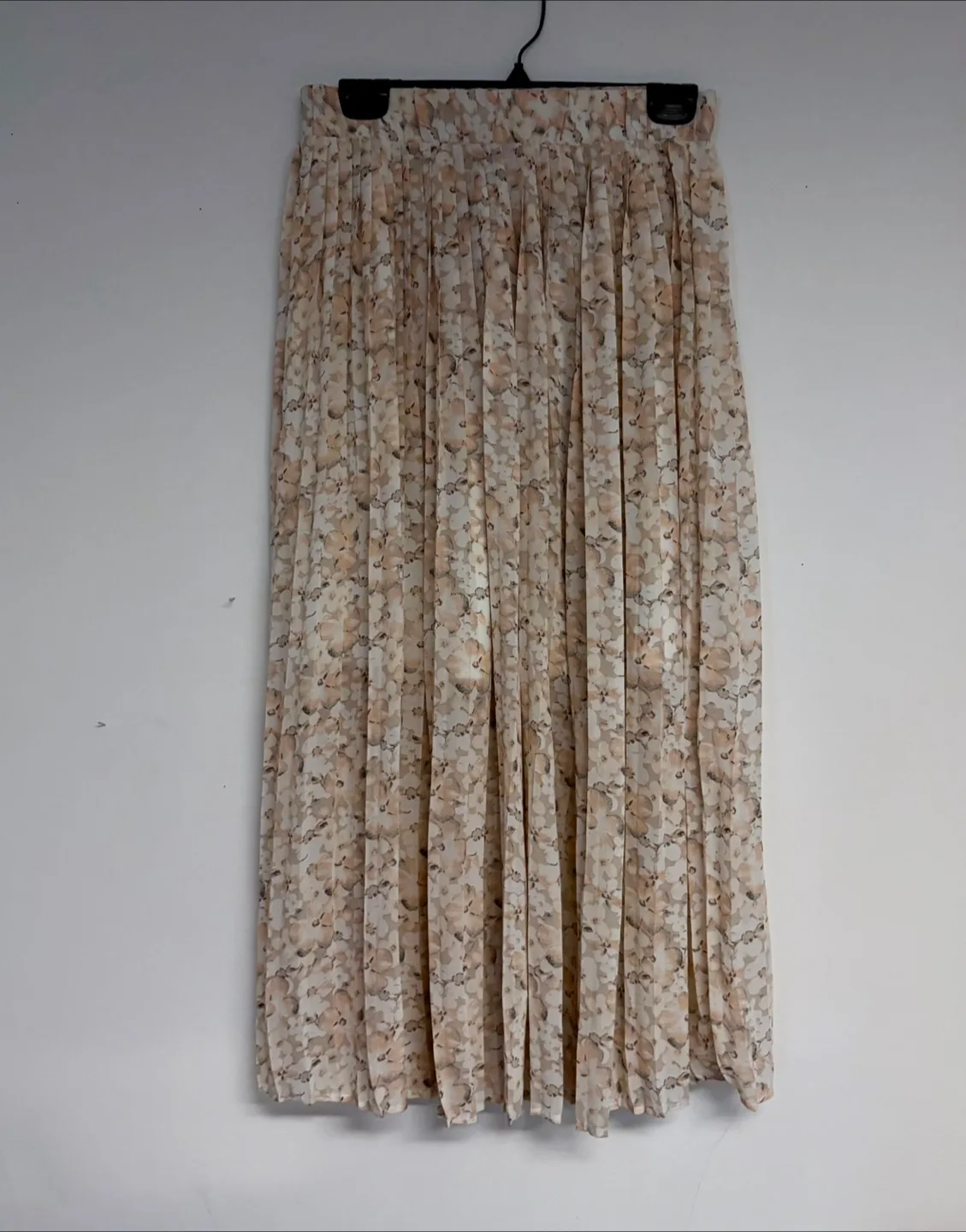 Floral Pleated Skirt 🇨🇦 thumbnail