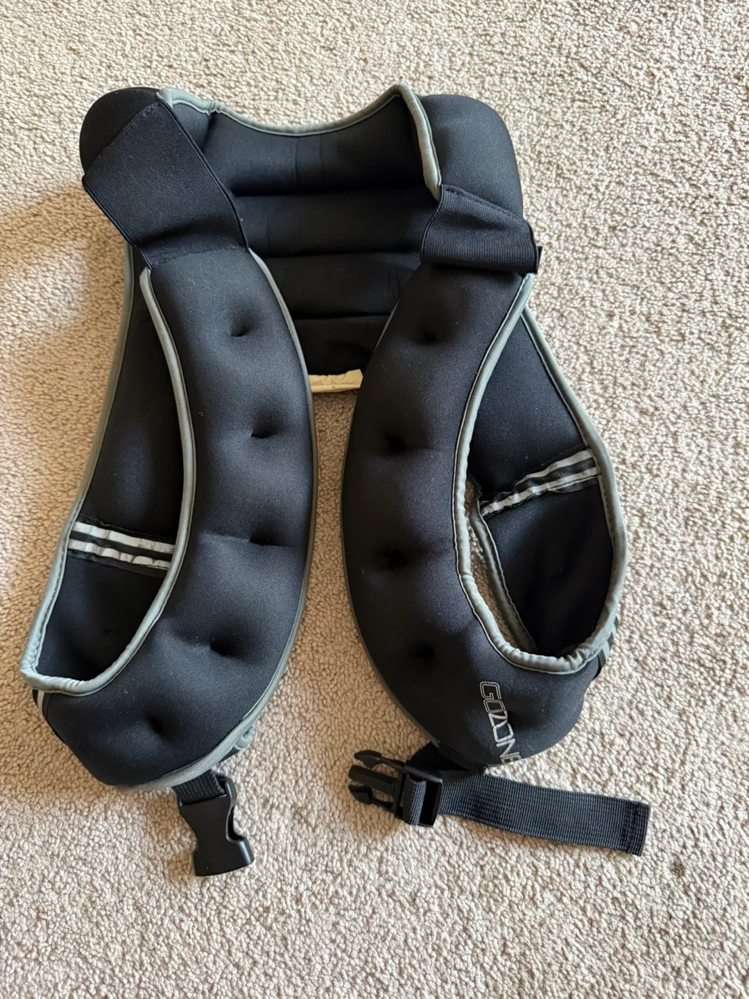 Weight plates, Z Bar and weighted vest image indicator(3)