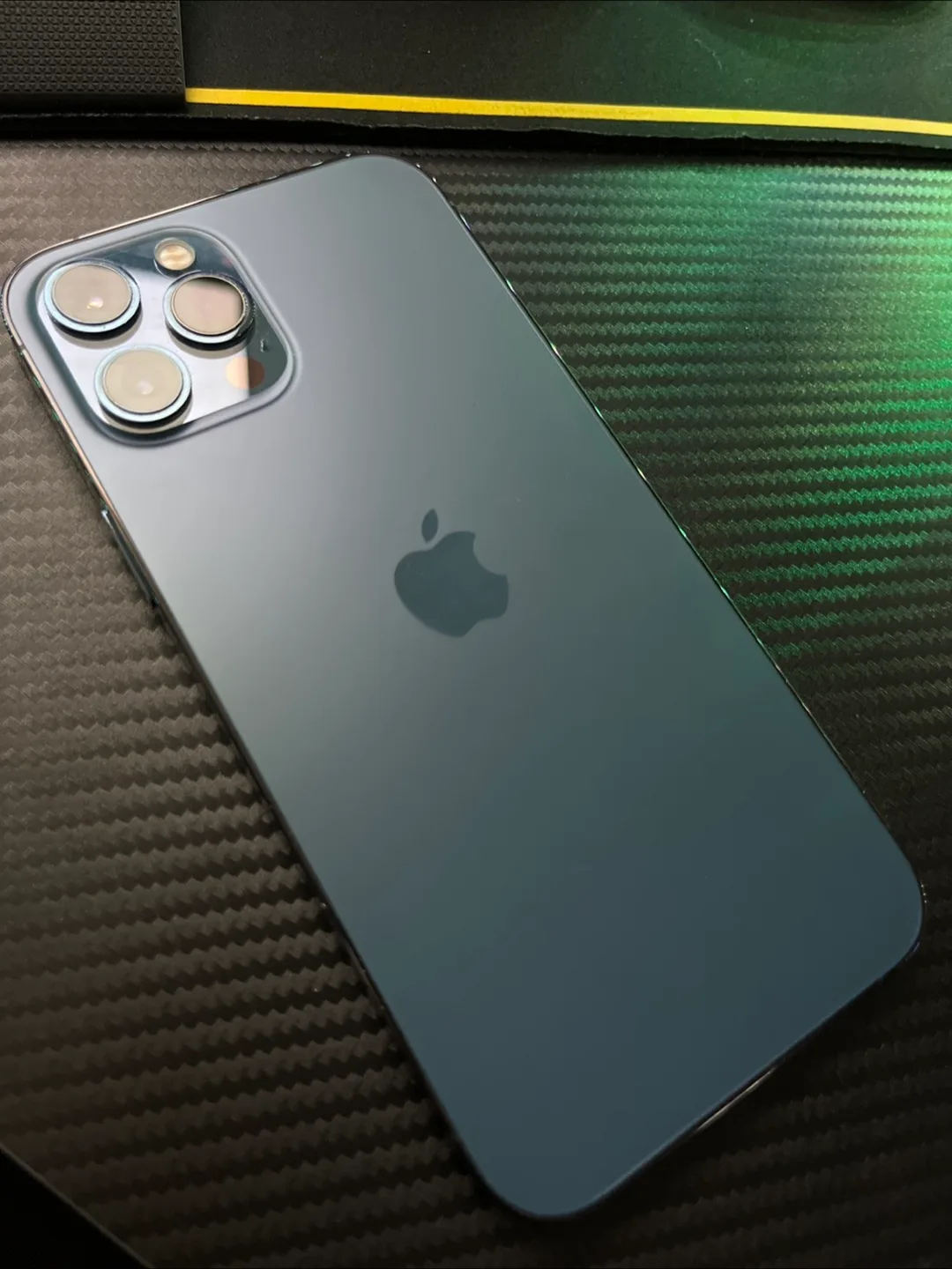iPhone 12 Pro Max 256GB Mint Condition thumbnail