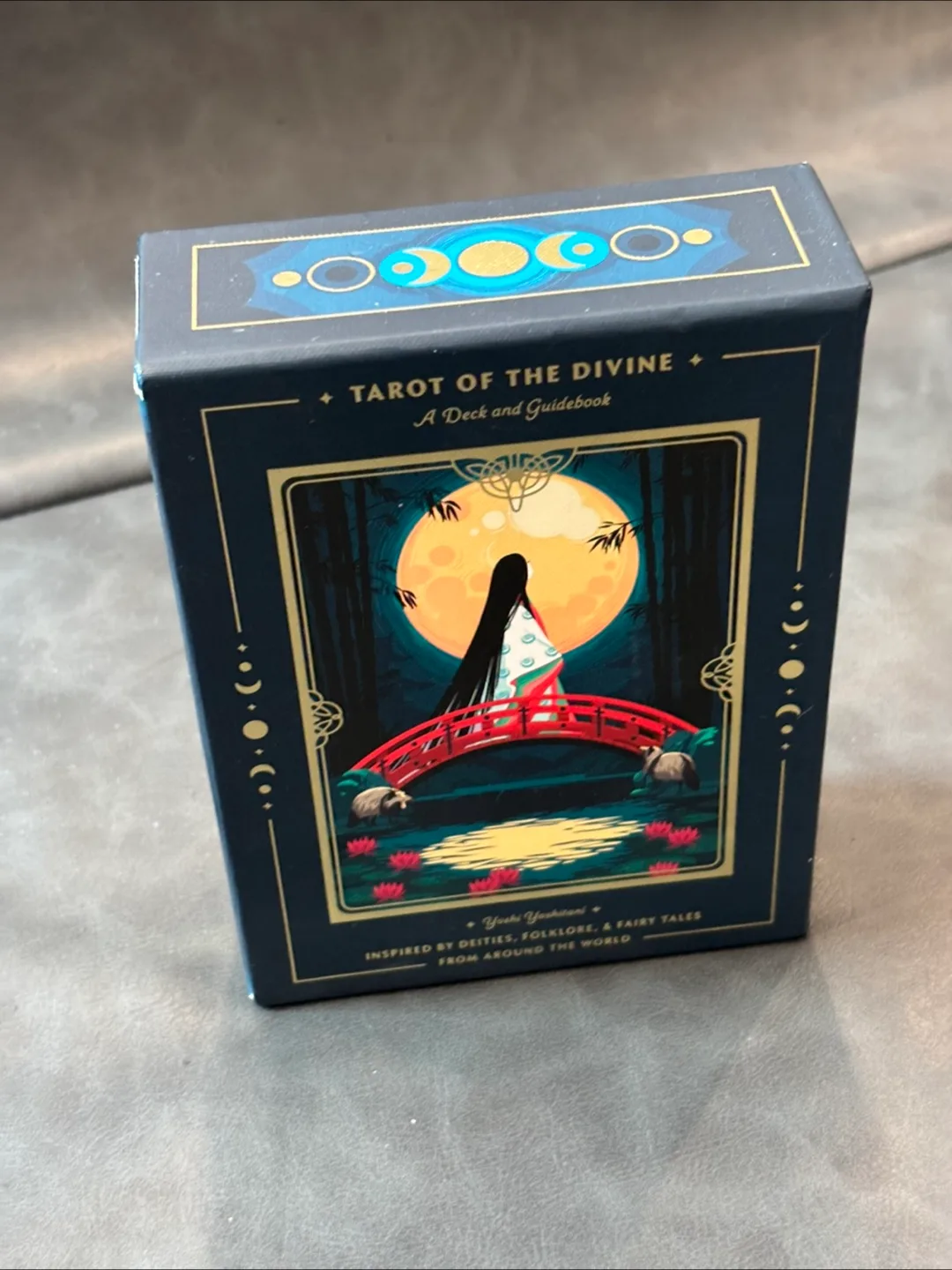 Tarot of the Divine Deck & Guidebook - Yoshi Yoshitani thumbnail