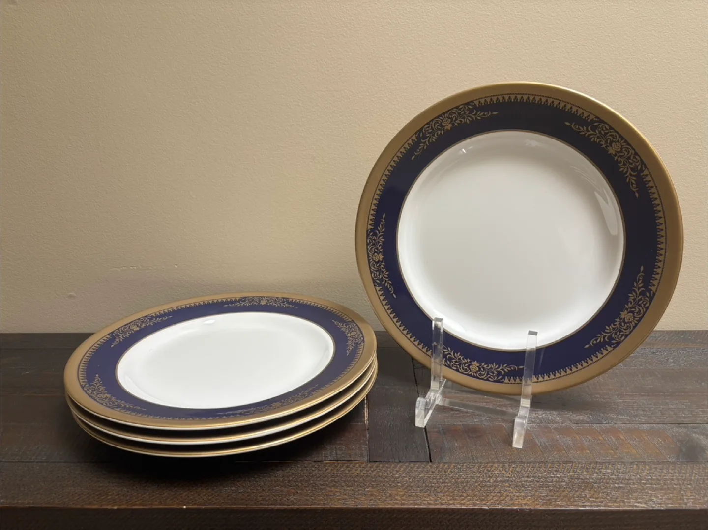 🇨🇦4 Superware Melamine plastic Dinner Plates thumbnail
