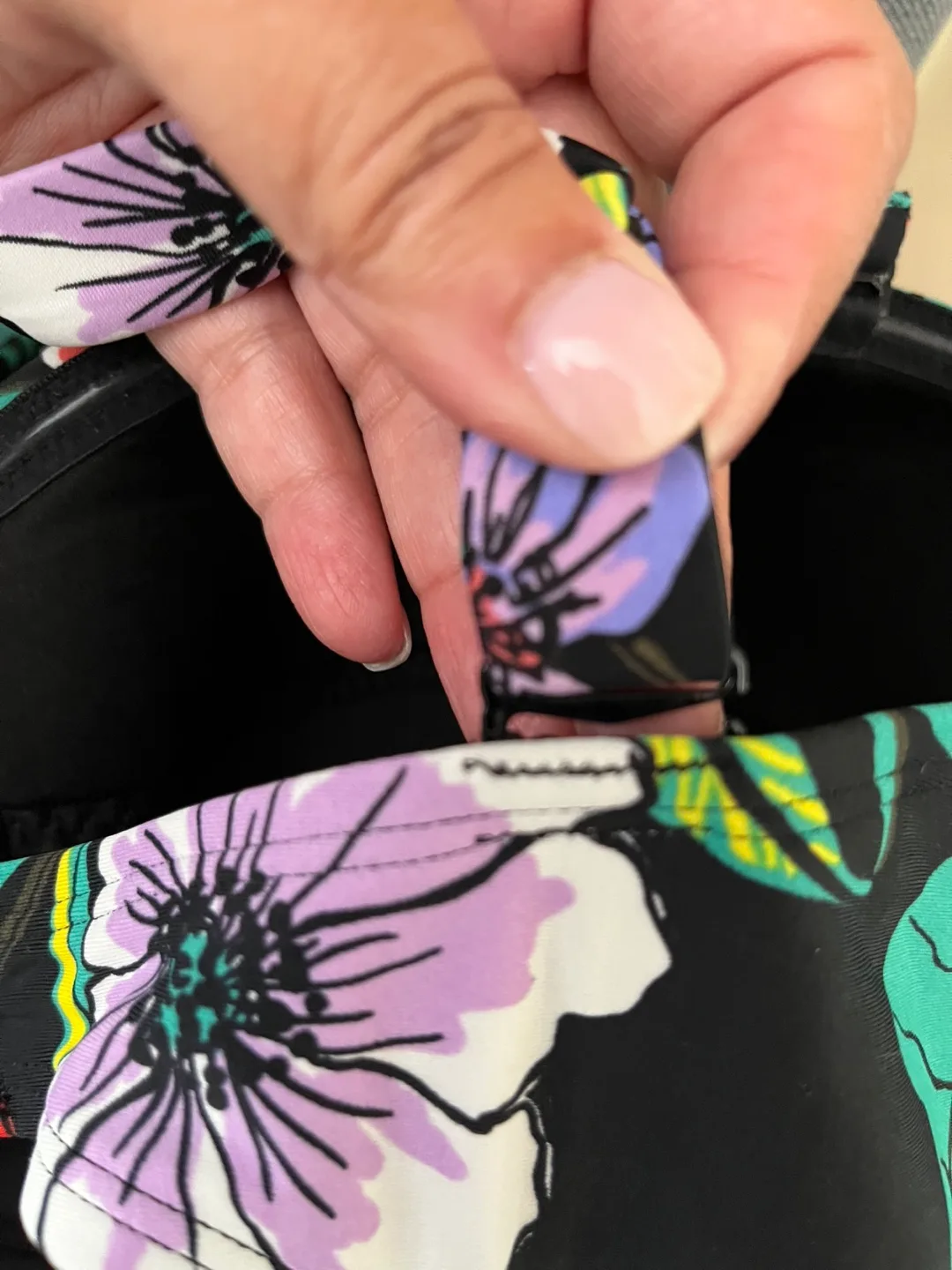 Old Navy 2X Plus Floral Tankini Top image indicator(5)