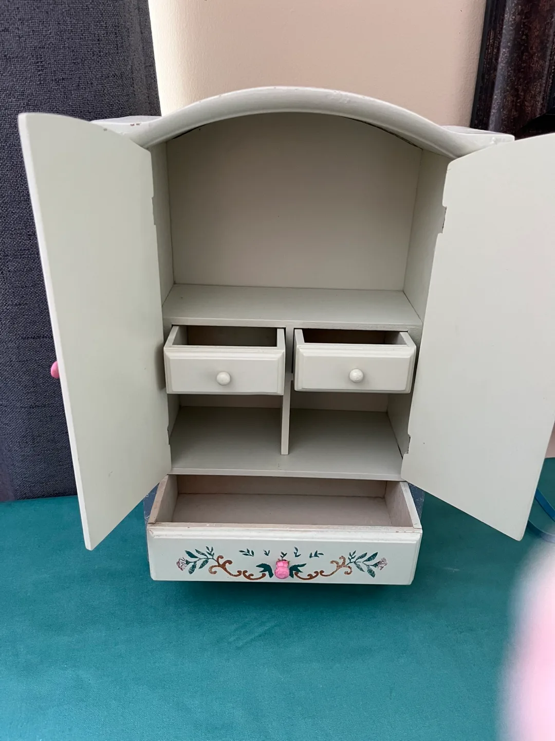 Vintage Mini  Floral Jewelry Box image indicator(3)