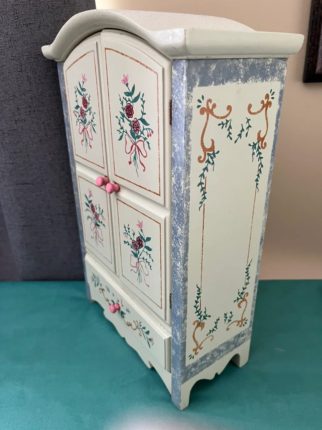 Vintage Mini  Floral Jewelry Box image indicator(2)