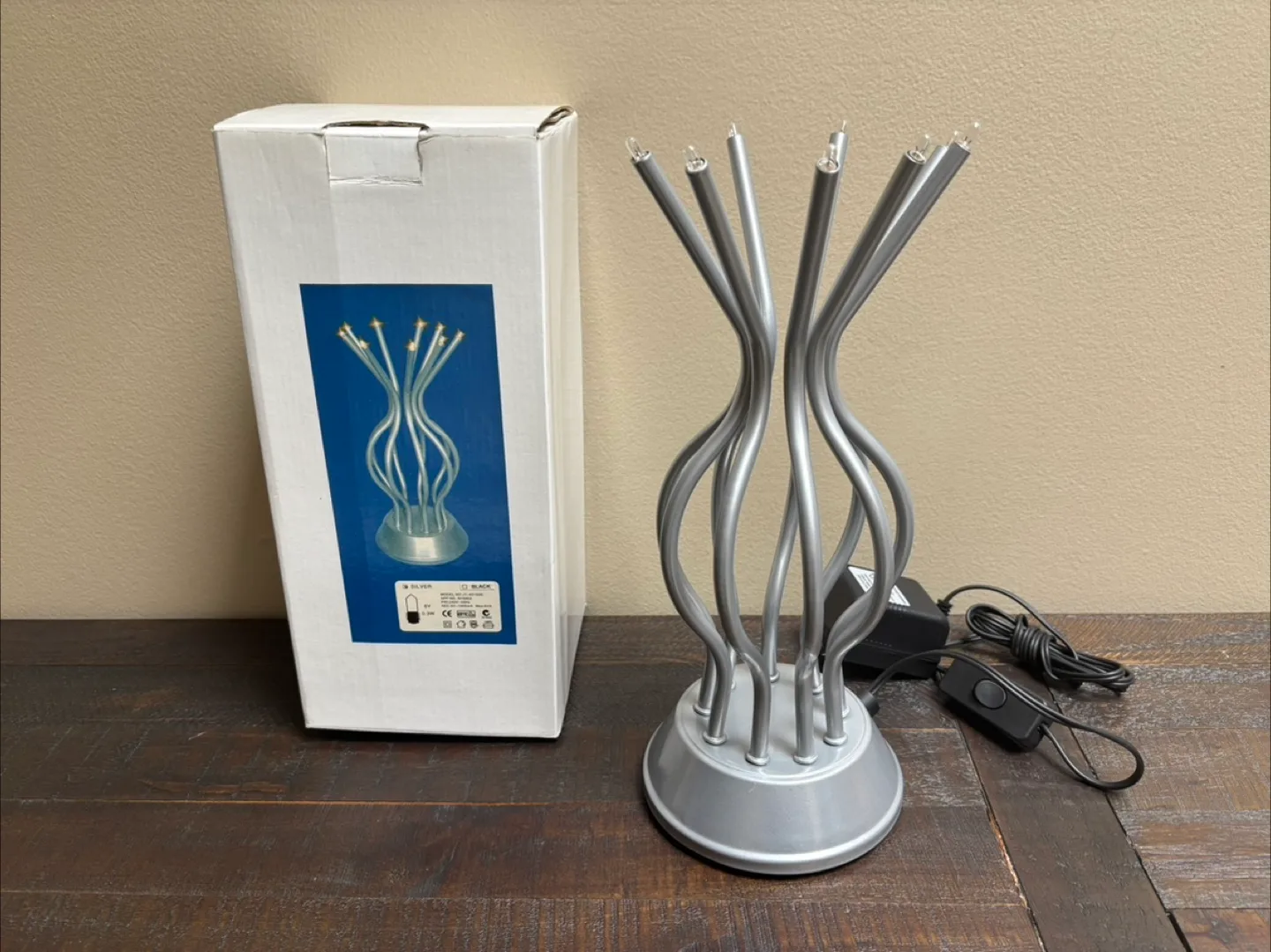 🇨🇦Silver Table Lamp thumbnail