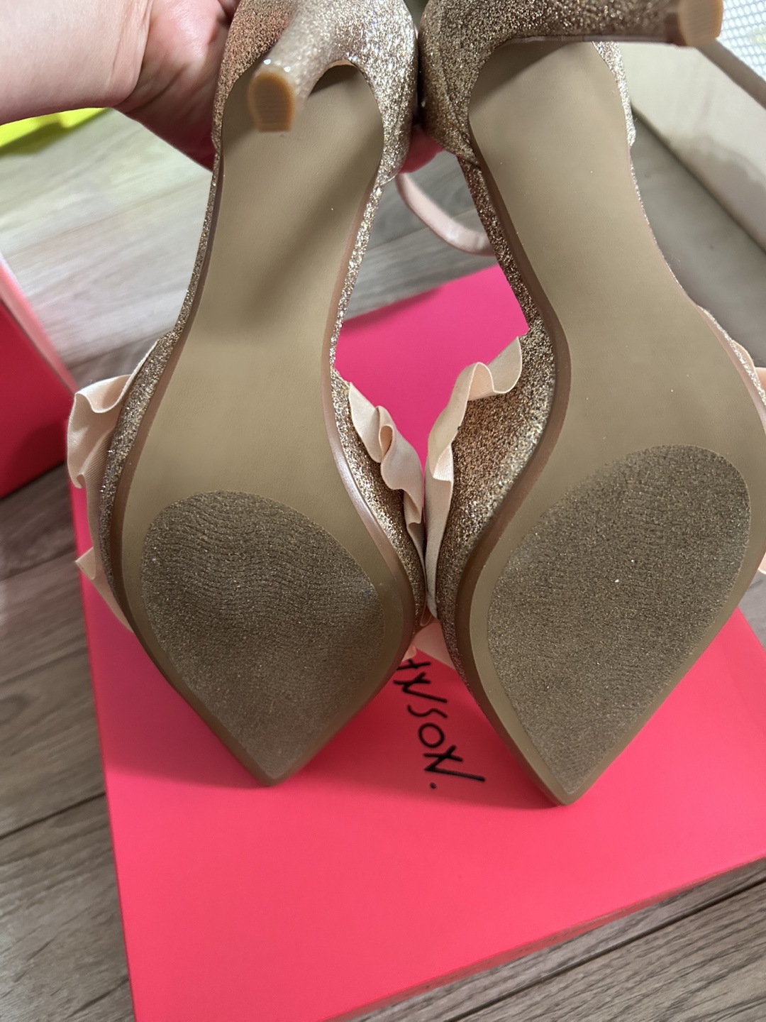 NEW Betsey Johnson Portia Pumps Champagne Glitter size 8 - photo 4