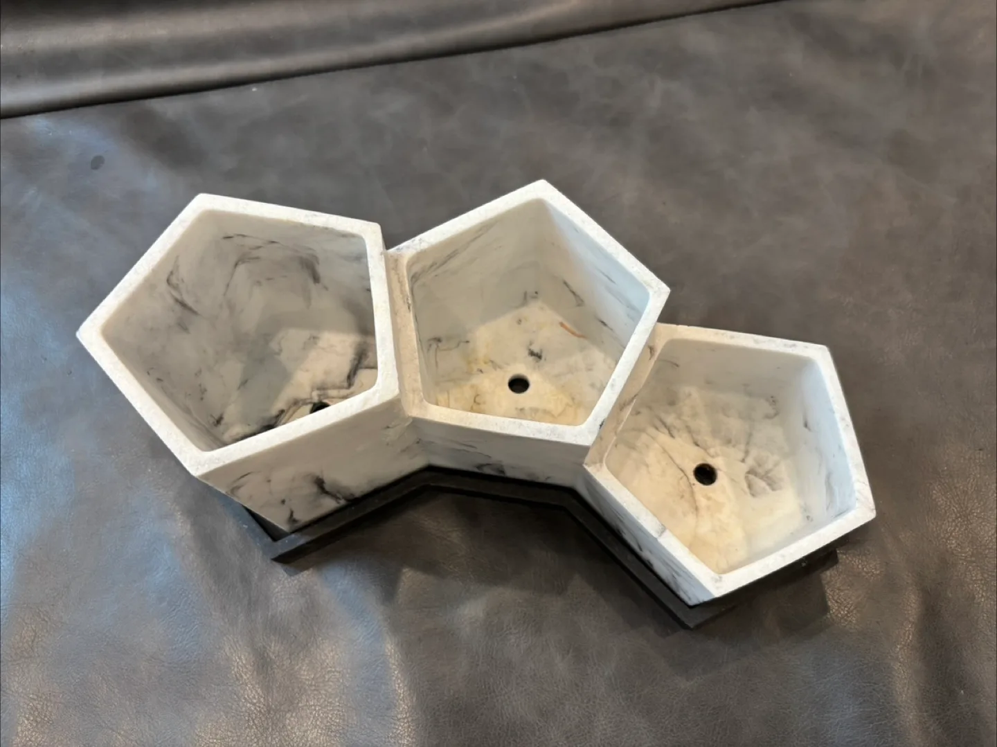 Marble Patterned Planter with Tray image indicator(2)