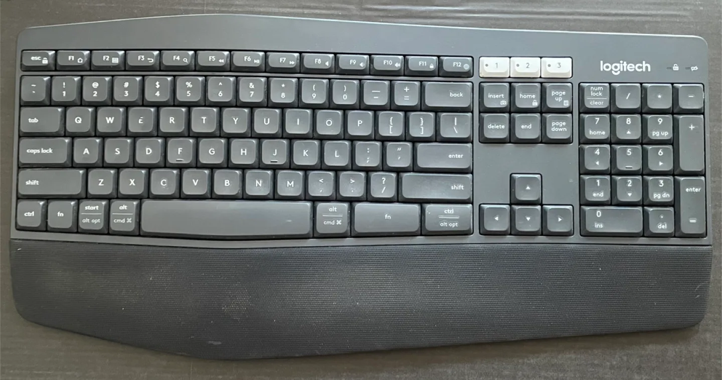 Logitech Keyboard 🧡 thumbnail