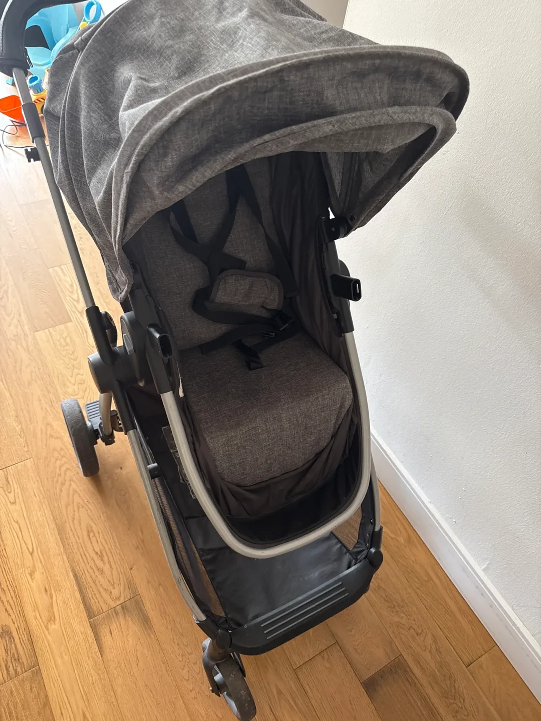 Evenflo Pivot Xplore Stroller Wagon - Grey thumbnail