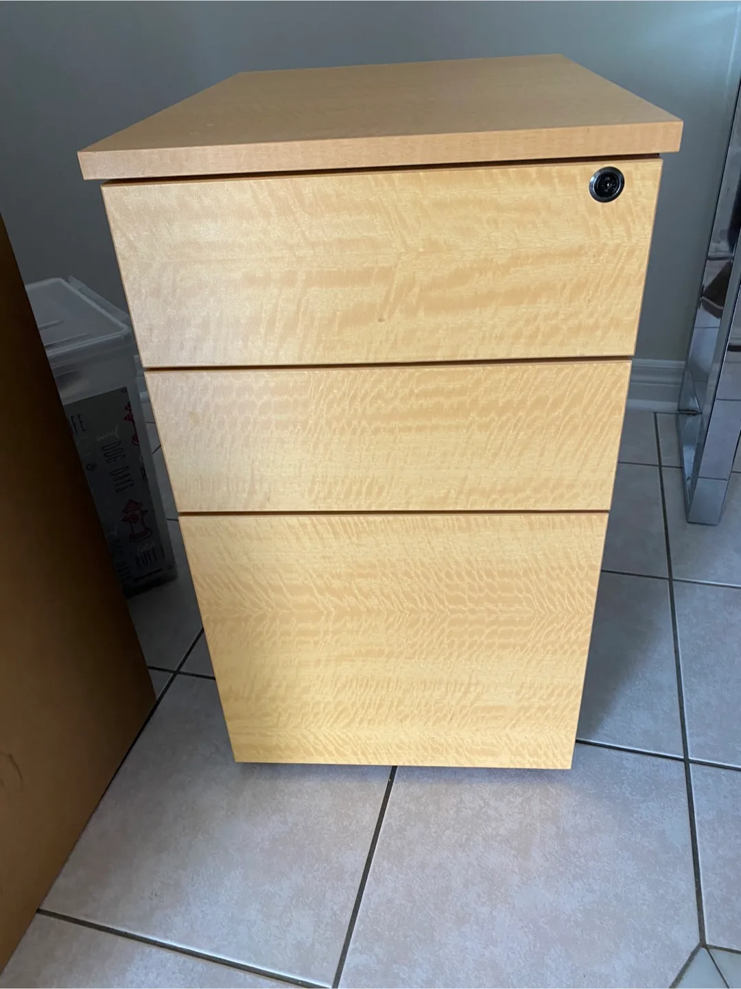 Wooden 3-Drawer Filing Cabinet image indicator(3)
