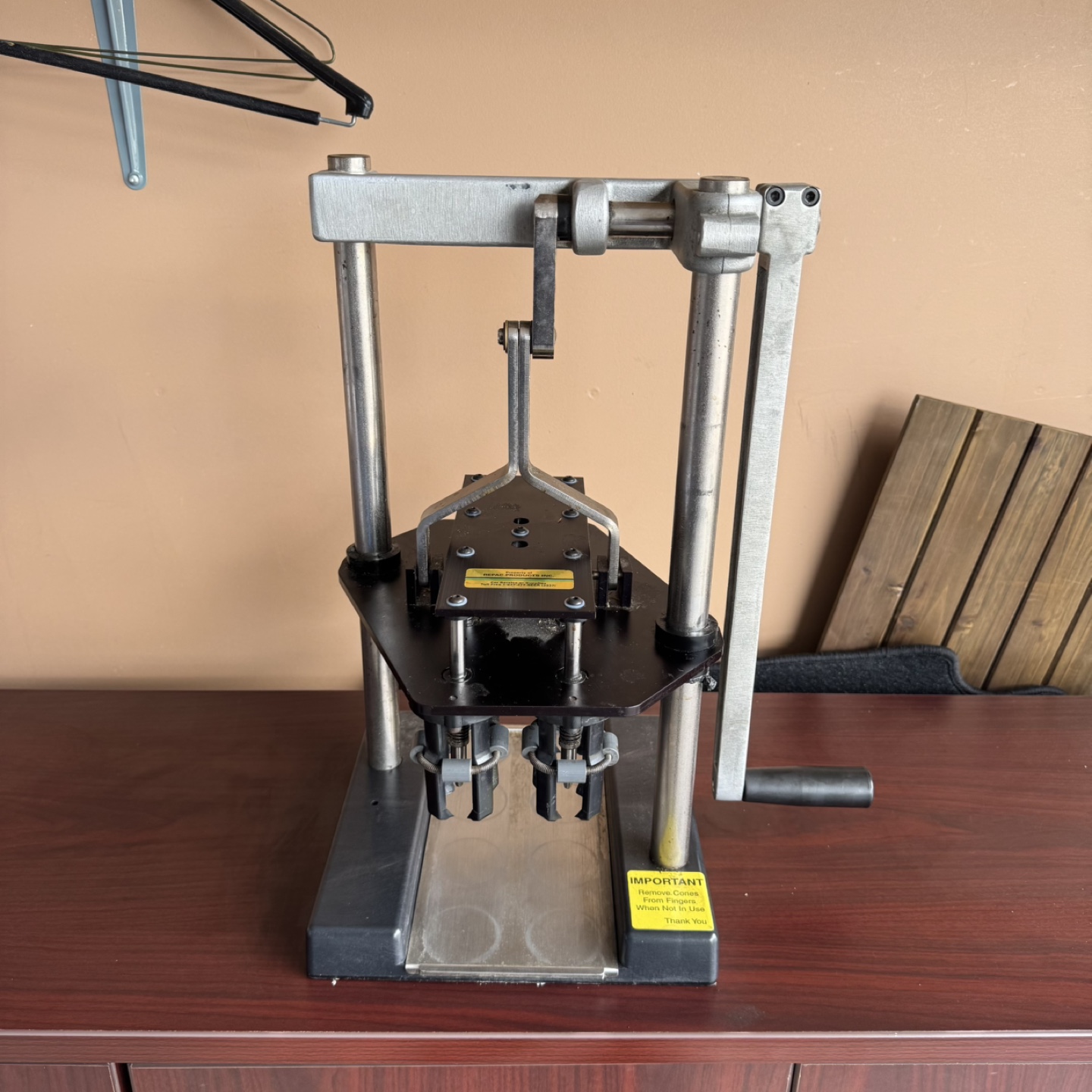 8pack Ringing Machine