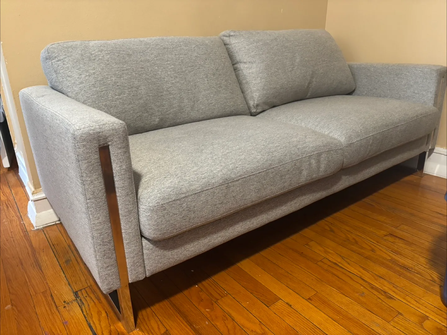 Gray Sofa thumbnail