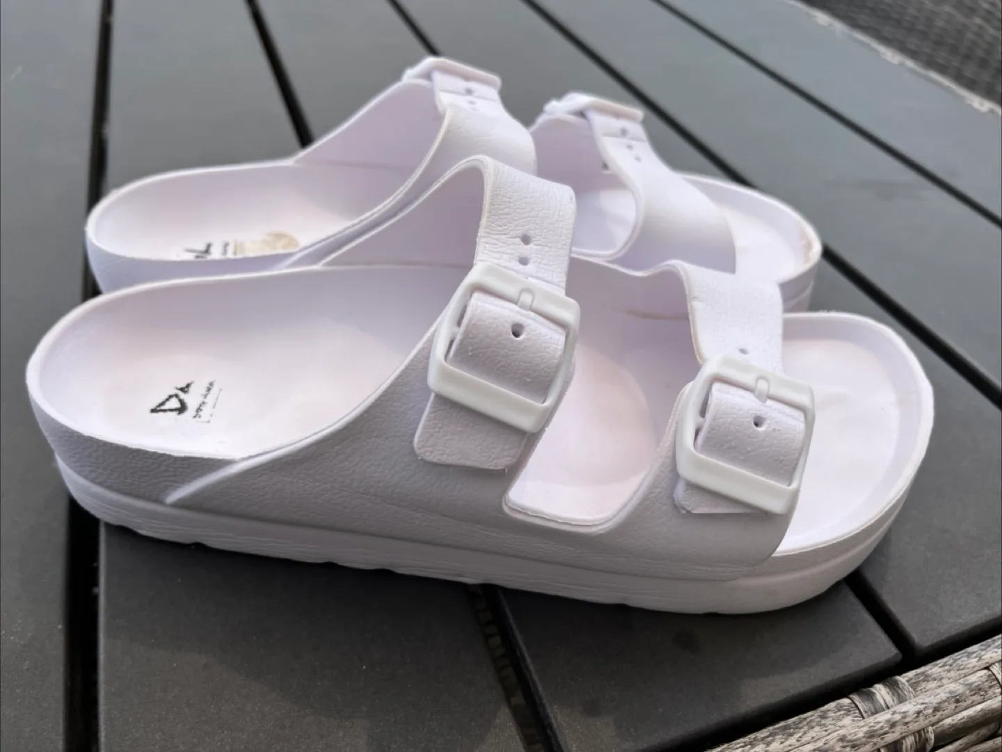Dirty Laundry Genavive White Sandals - Size 9 image indicator(4)