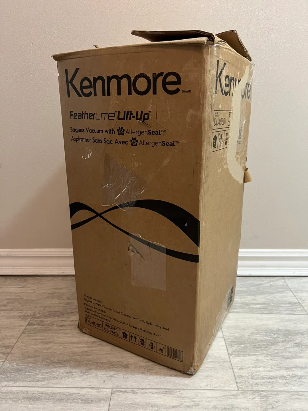 LIKE NEW Kenmore Lightweight Bagless Upright Vacuum image indicator(9)