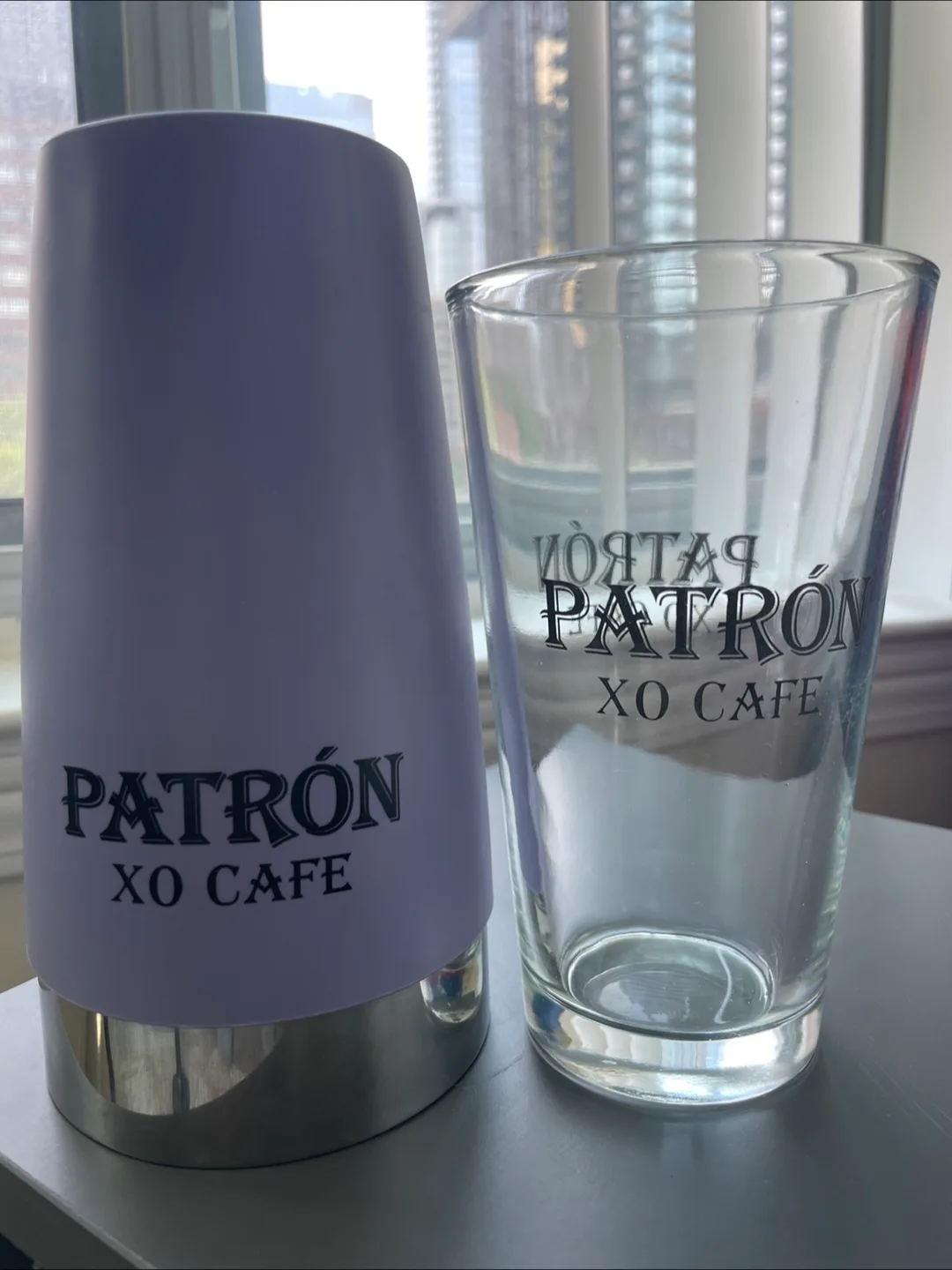 Patrón XO Cafe Cocktail Shaker Set image indicator(2)
