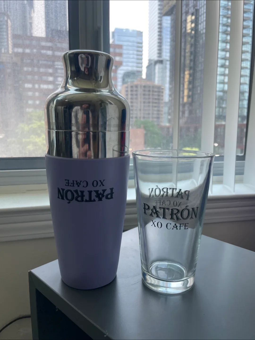 Patrón XO Cafe Cocktail Shaker Set image indicator(3)