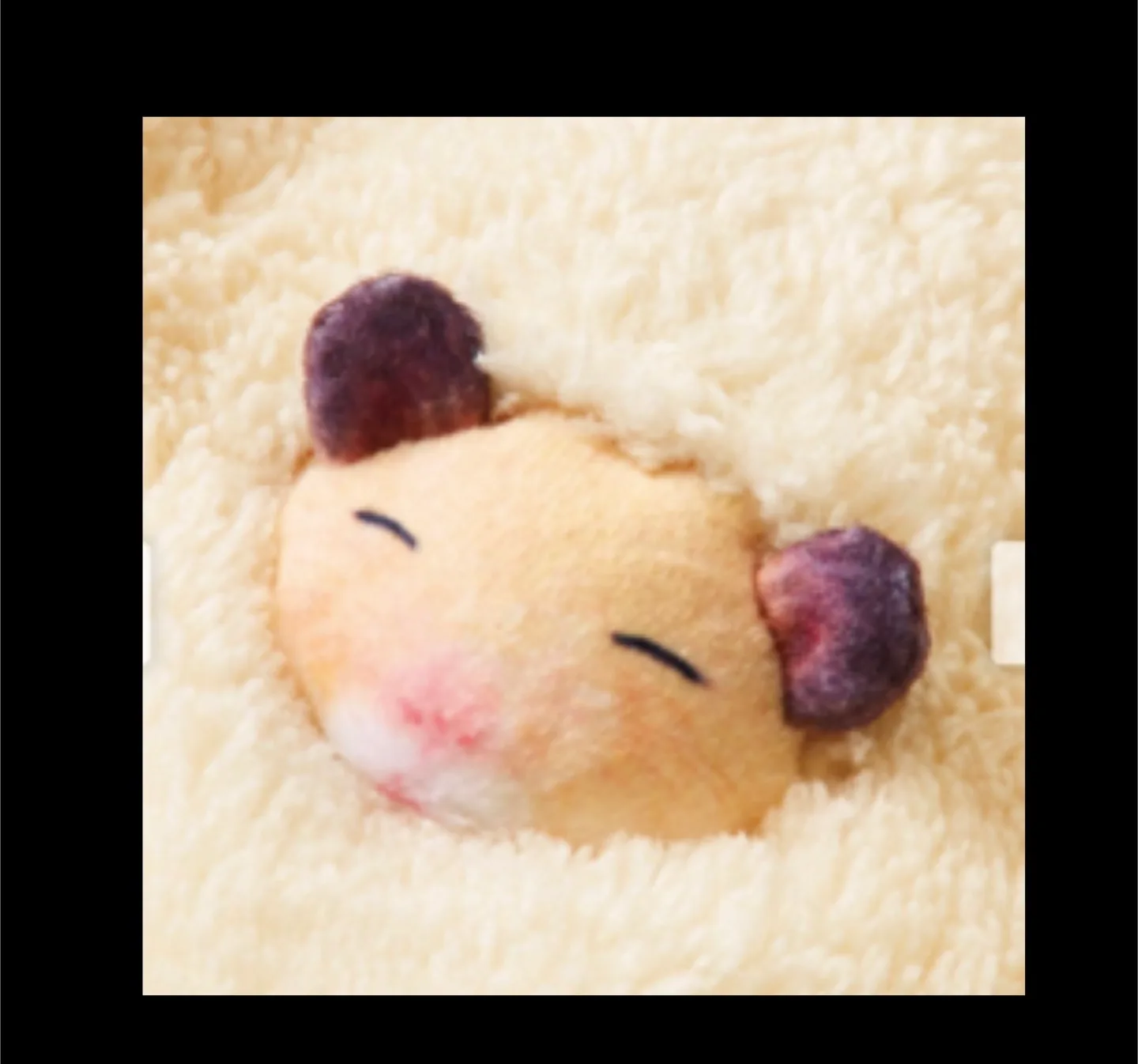 YOU+MORE! A sleeping hamster in sawdust handerchief thumbnail
