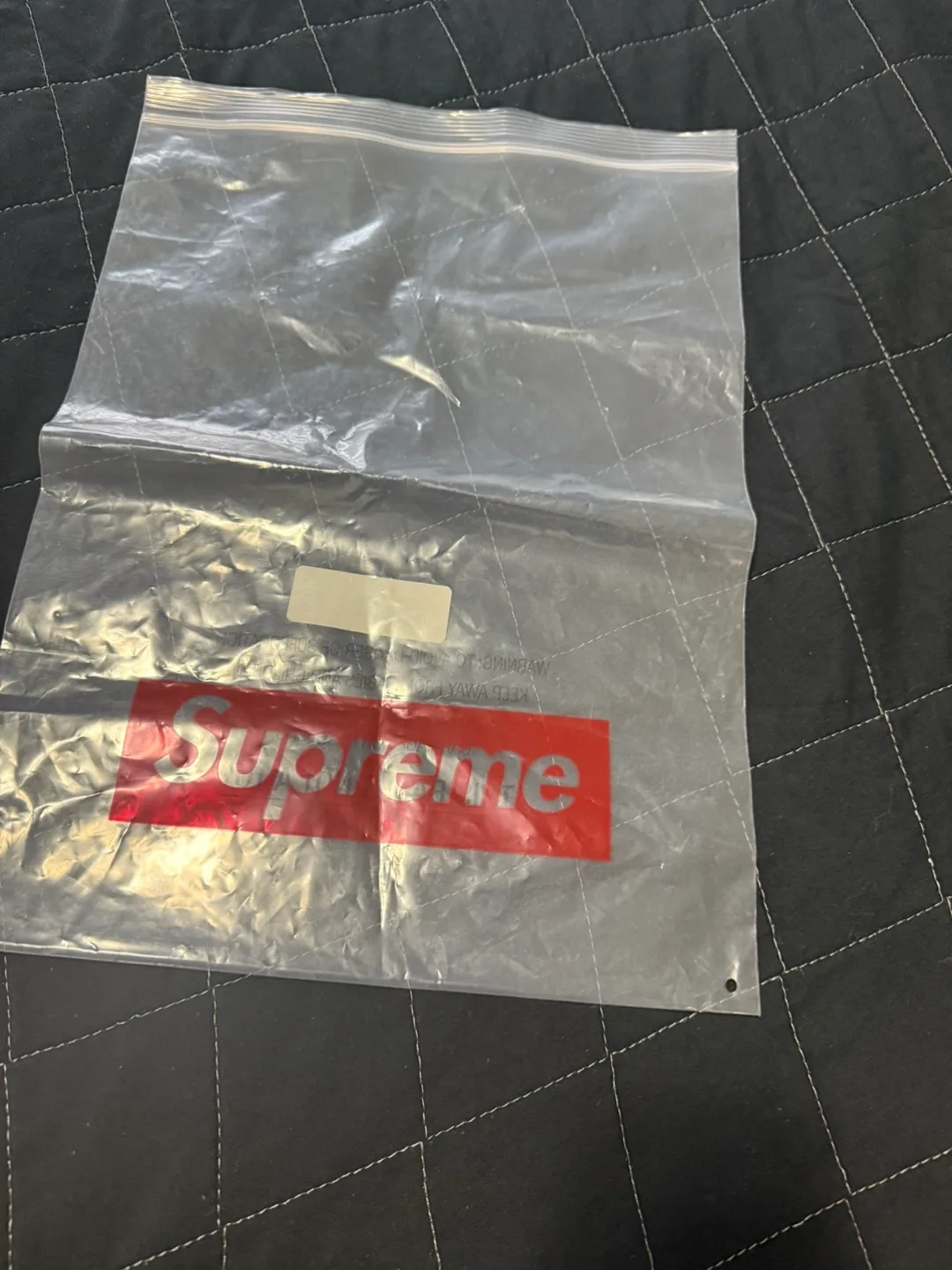 Supreme Pocket Tee - White image indicator(2)
