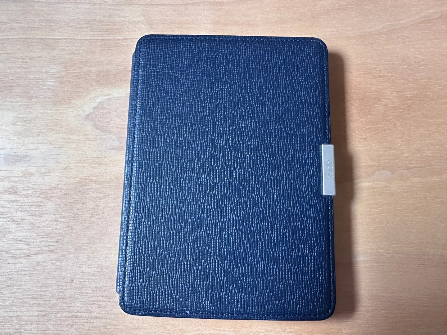 Kindle Paperwhite (7th Generation) with Case image indicator(4)