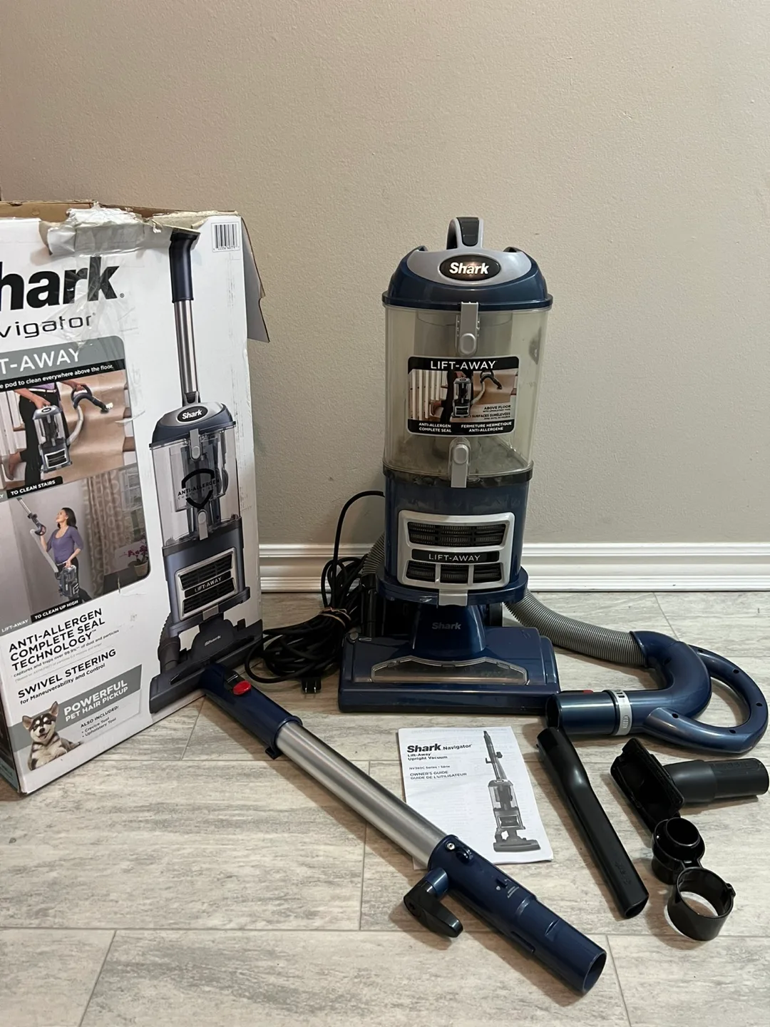 Shark Navigator Upright Vacuum Cleaner thumbnail
