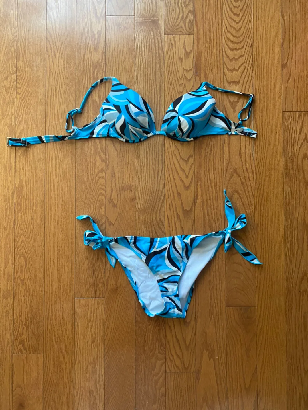 Blue Patterned Bikini Set thumbnail