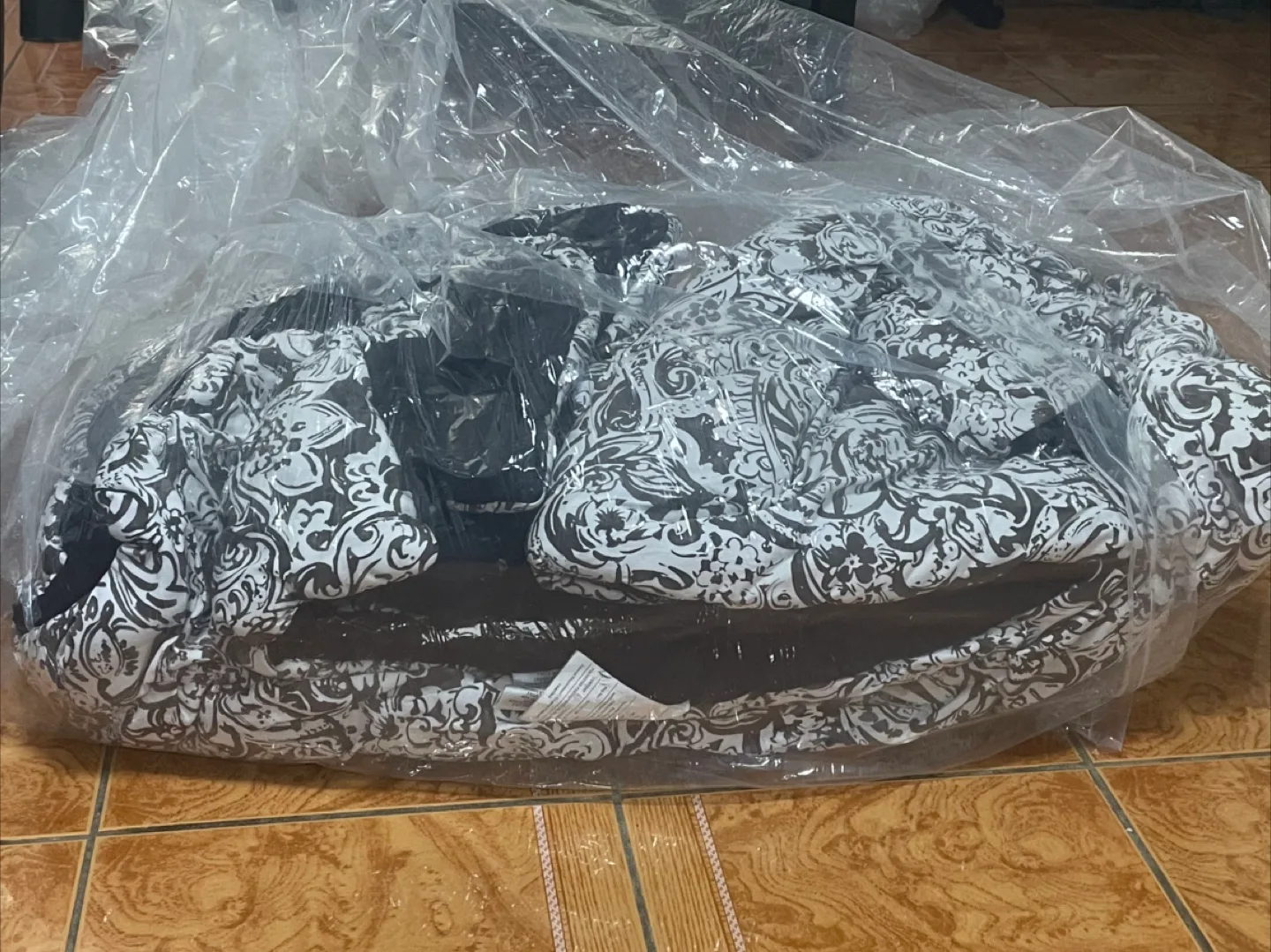 Black & White Patterned Comforter