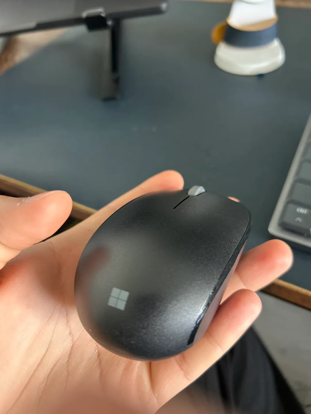 Microsoft Bluetooth Mouse image indicator(6)