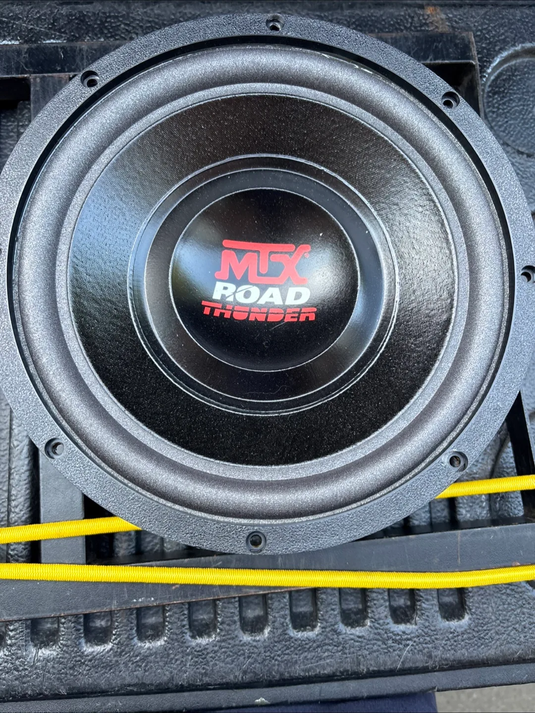 MTX Road Thunder RT1040 10" Subwoofer image indicator(3)