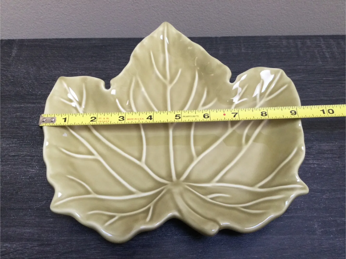$15all~Hallmark Leaf Shaped Dishes & Salt/Pepper Shakers image indicator(4)