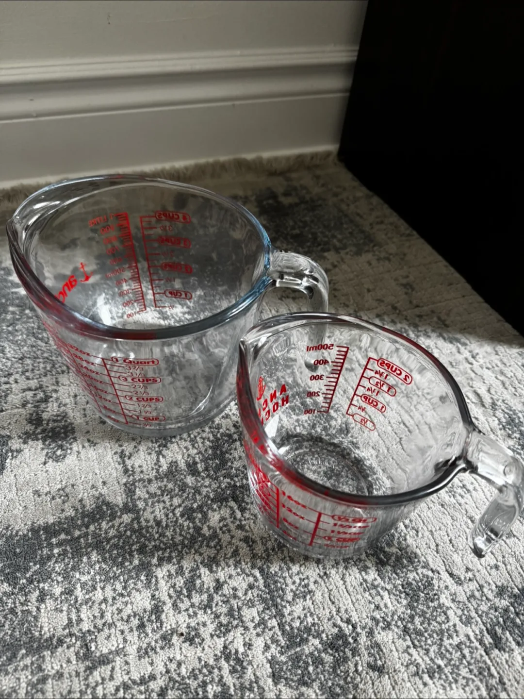 Glass Measuring Cups - 1 Cup & 1 Quart thumbnail