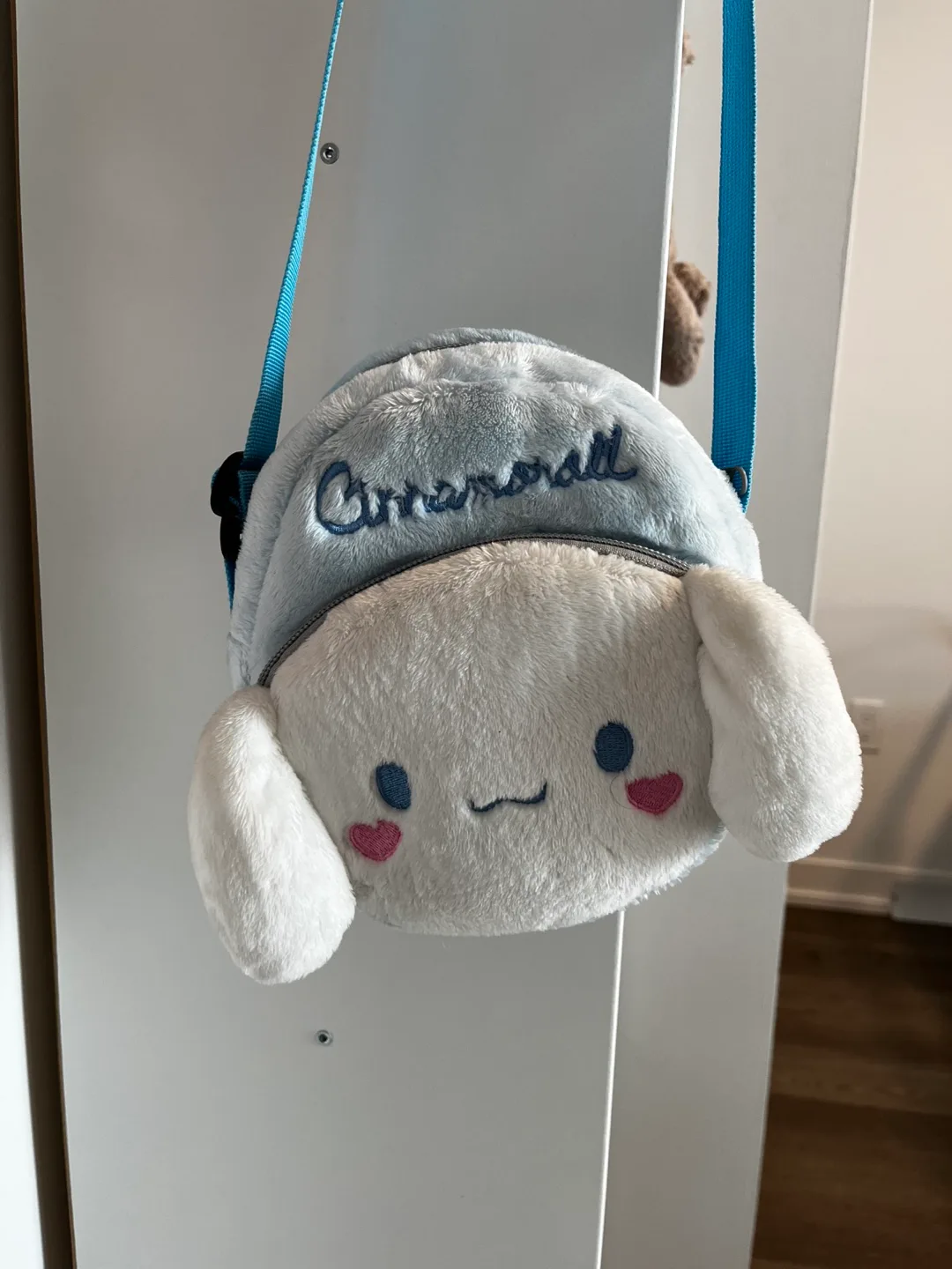 Cinnamoroll Plush Shoulder Bag thumbnail