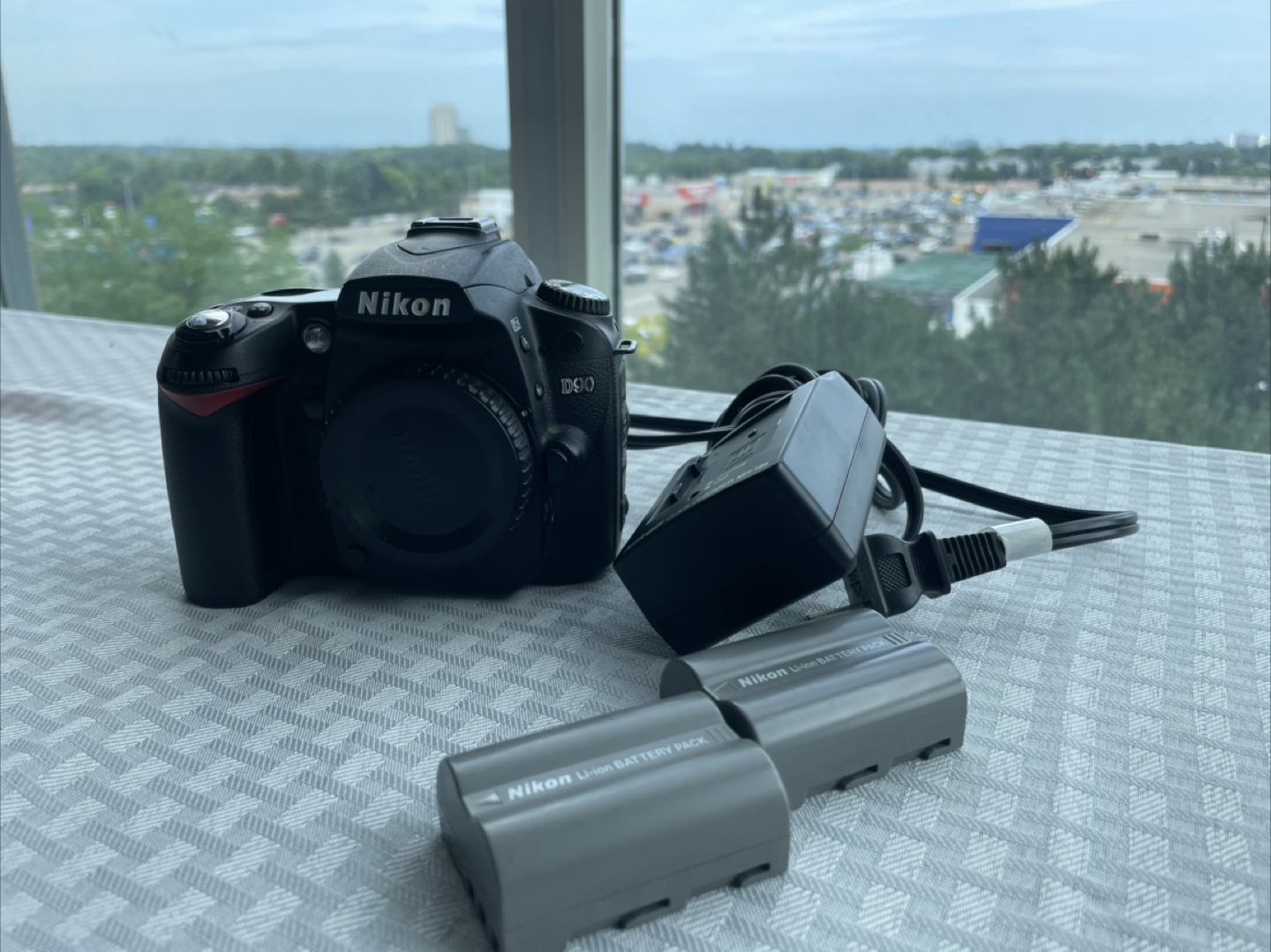 Nikon D90 DSLR Camera with Accessories - photo 2