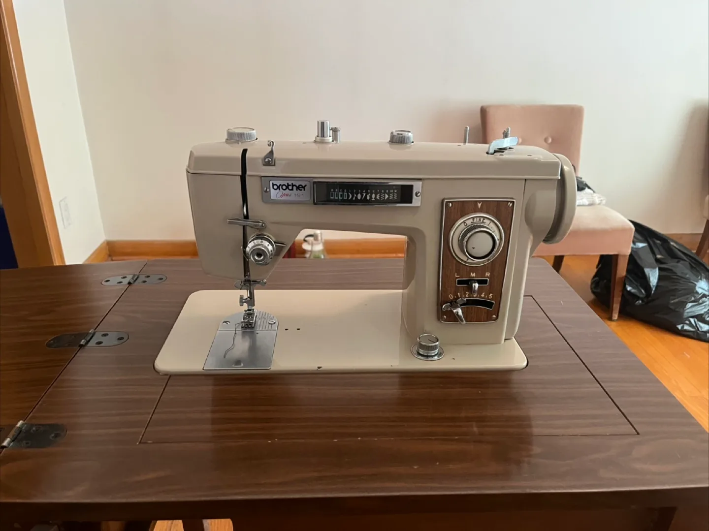 Vintage Brother Sewing Machine with Cabinet image indicator(2)