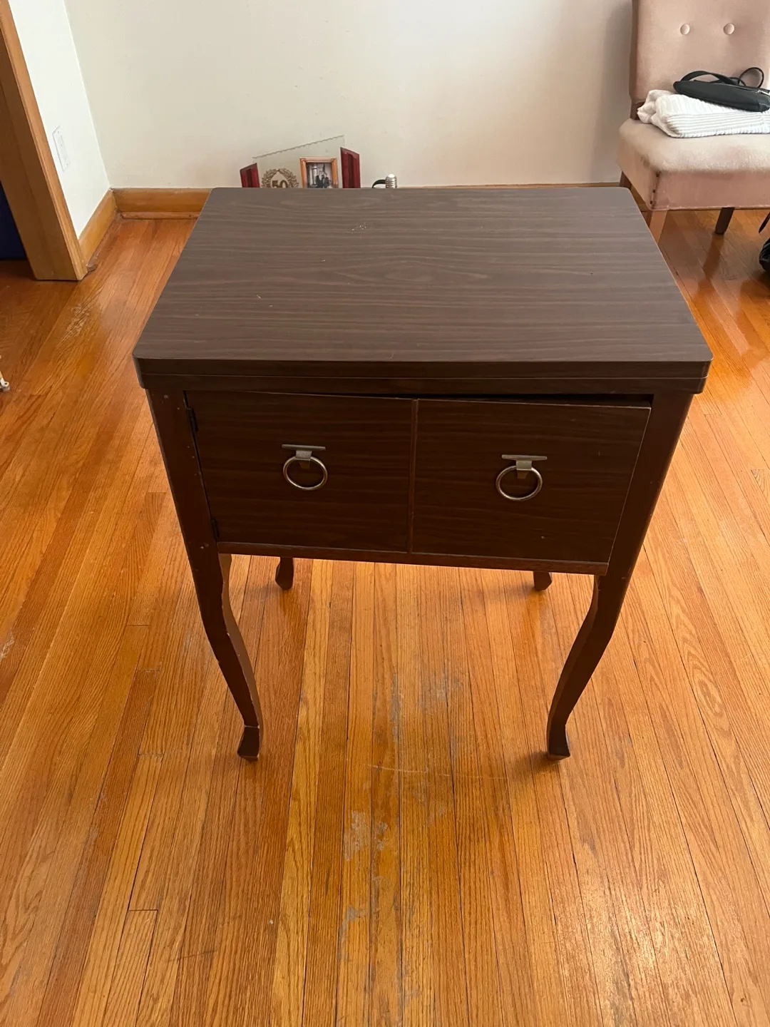 Vintage Brother Sewing Machine with Cabinet image indicator(6)