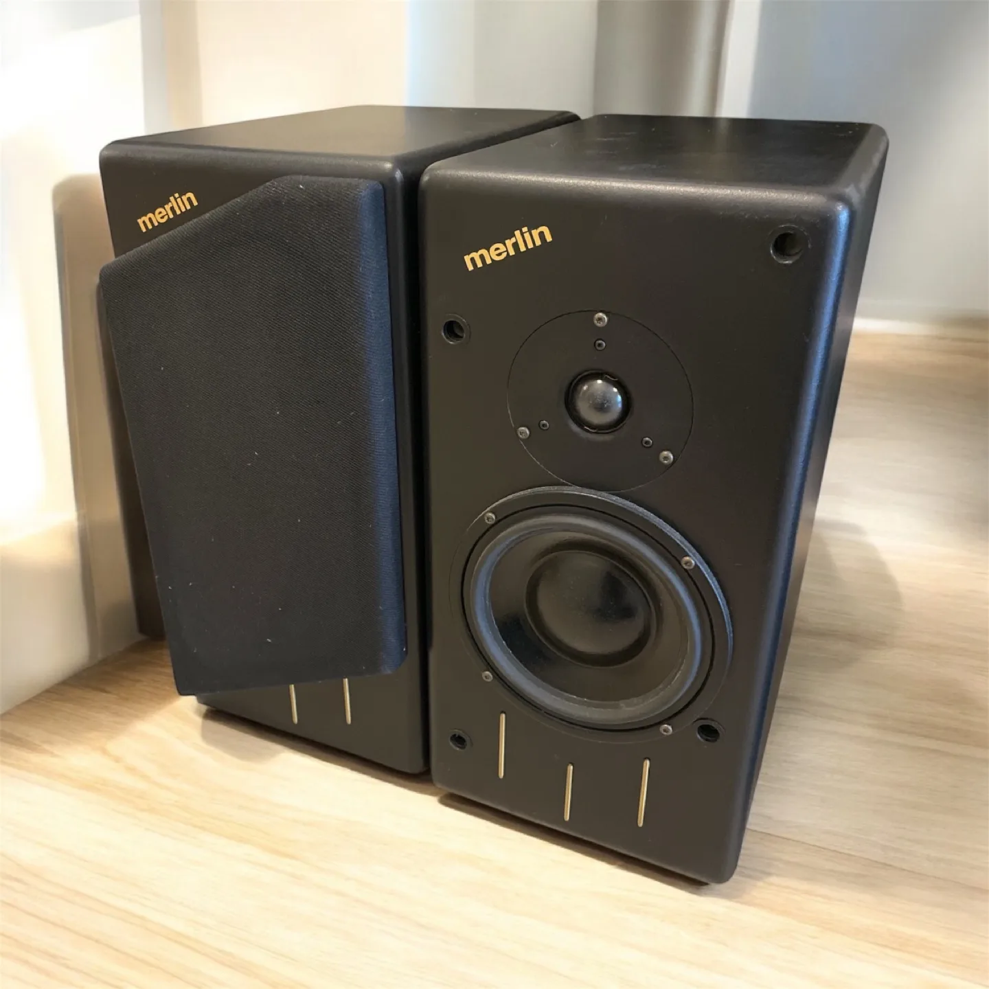 Pair of Merlin TSM Speakers - Amazing Sound! thumbnail