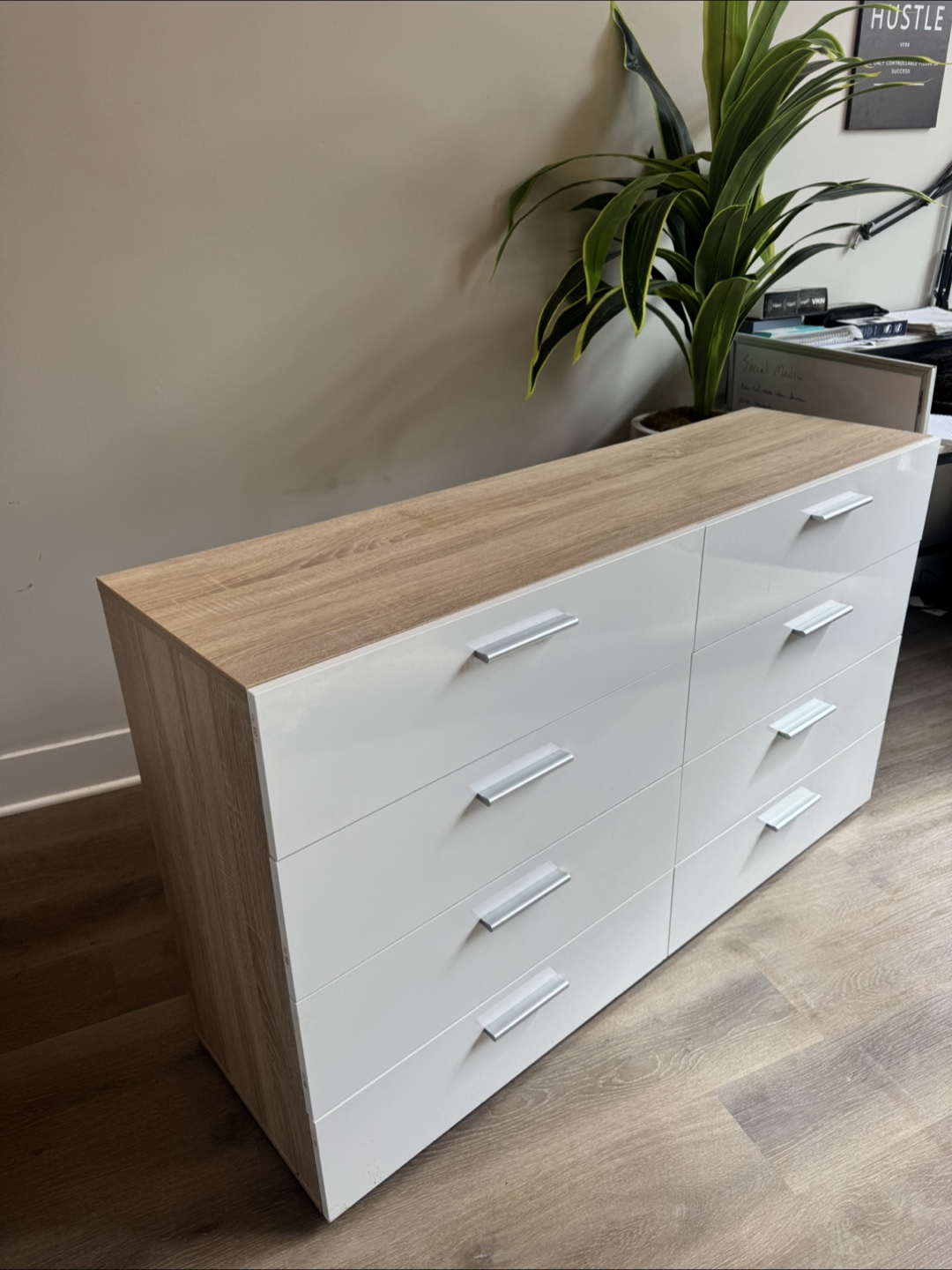 White & Oak 6-Drawer Dresser