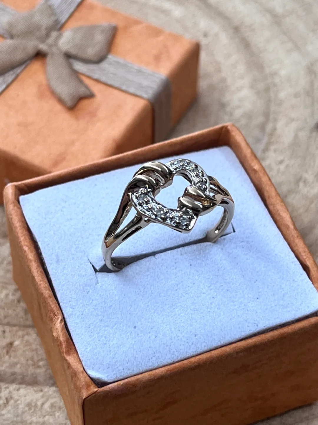 Gold real 14k Heart Ring with Diamonds image indicator(3)