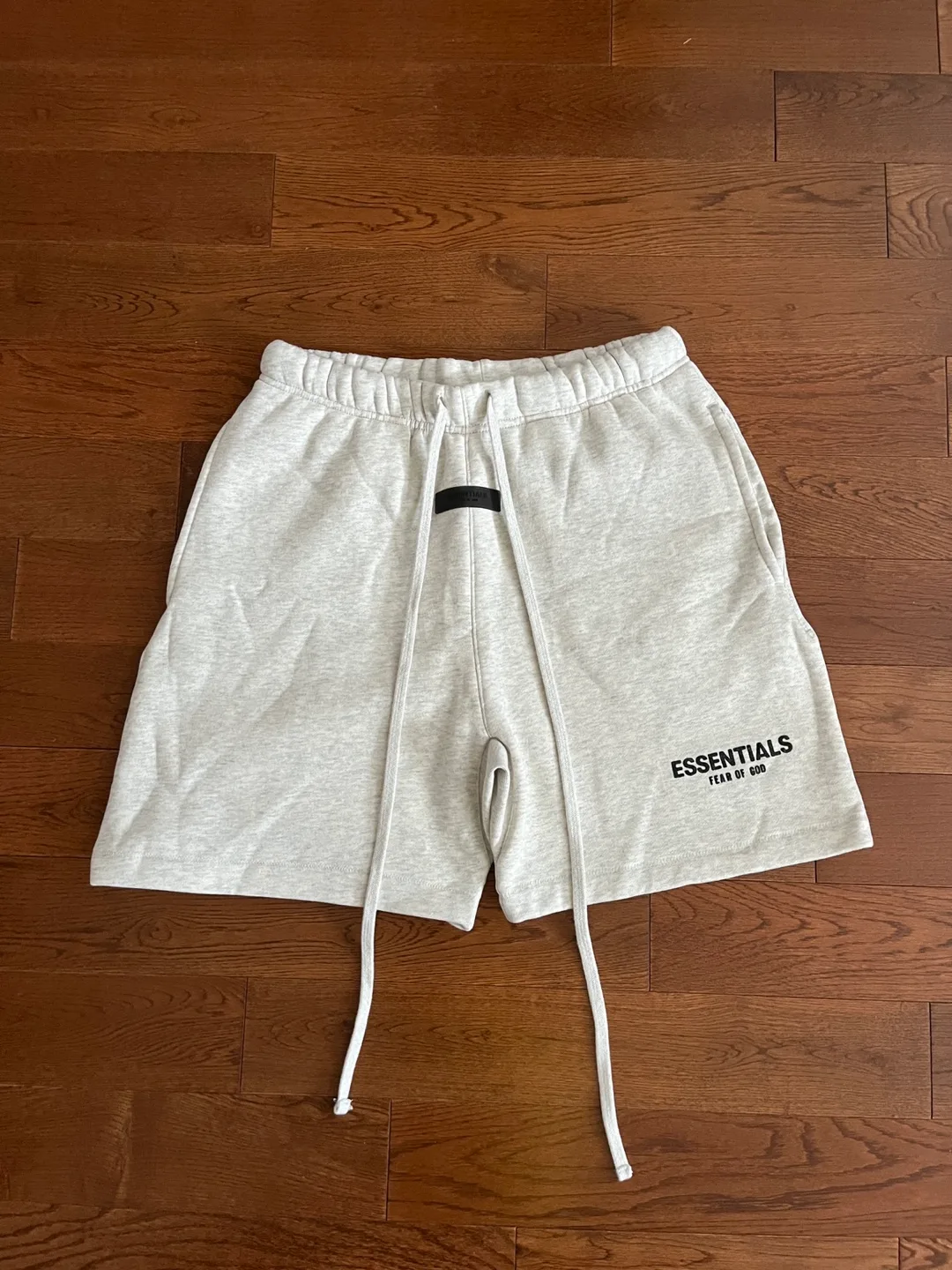 Light Oatmeal Essentials Shorts image indicator(9)