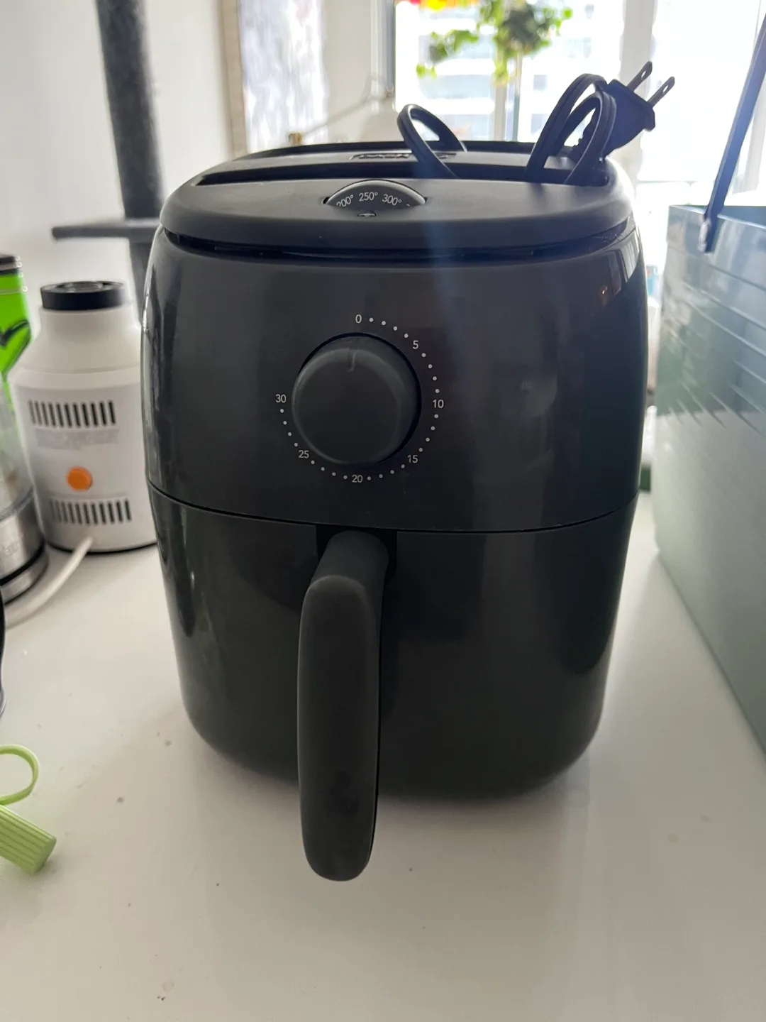 Dash Compact Air Fryer 2.6QT - Cool Grey thumbnail