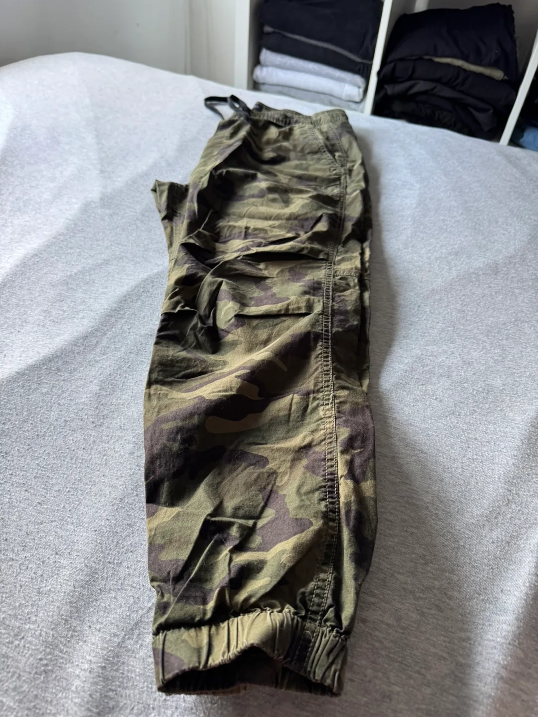 Assorted Men's Pants image indicator(2)