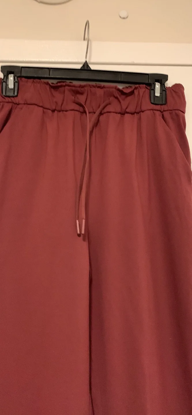 Lululemon Burgundy Joggers - Size 4 thumbnail