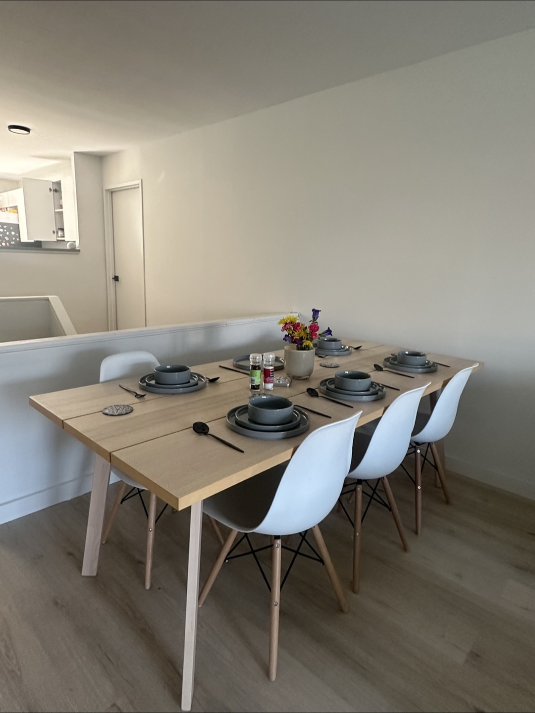 Modern Dining Table PICKUP ASAP!!