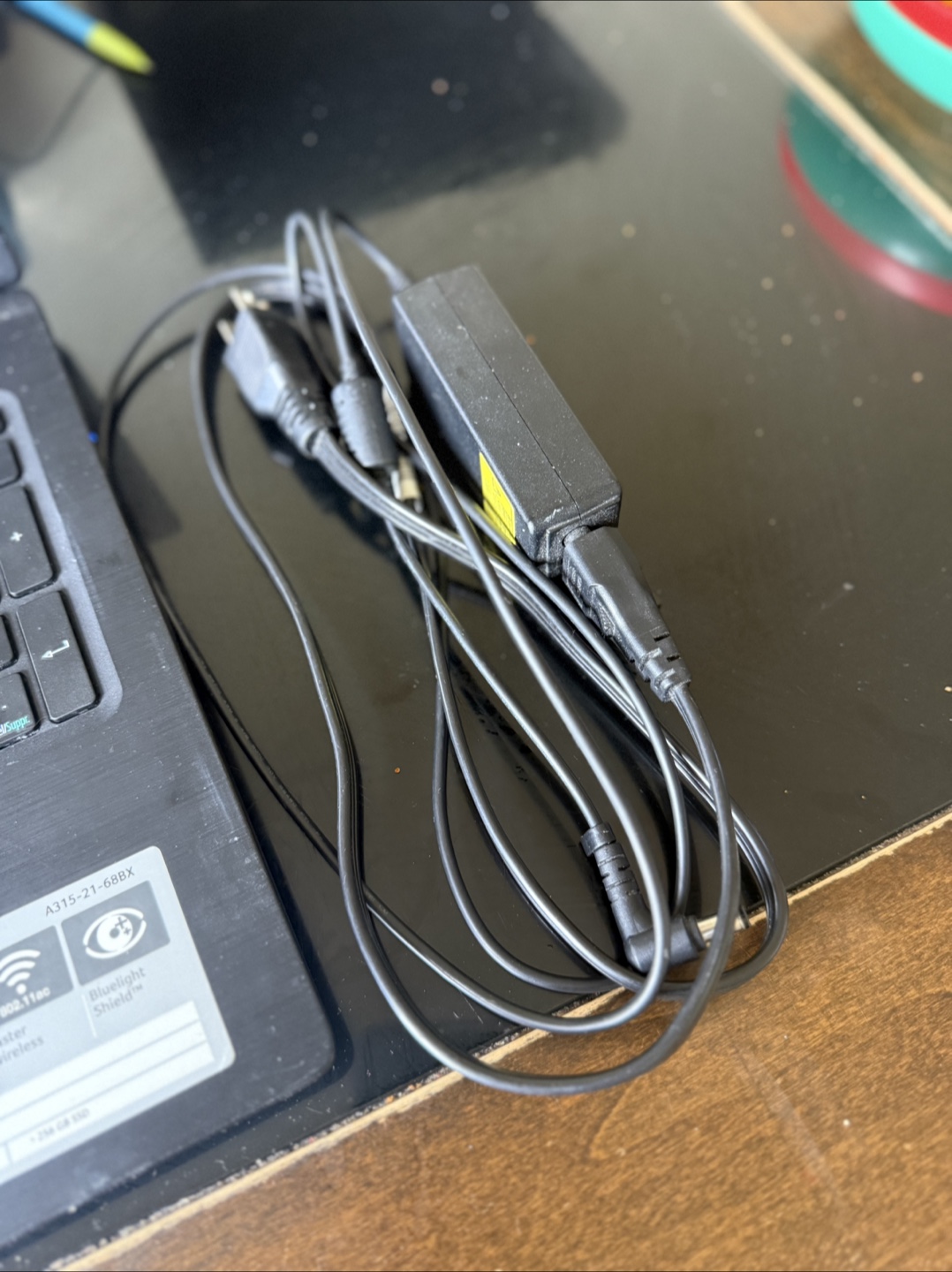 Acer Aspire 3 Laptop - photo 3