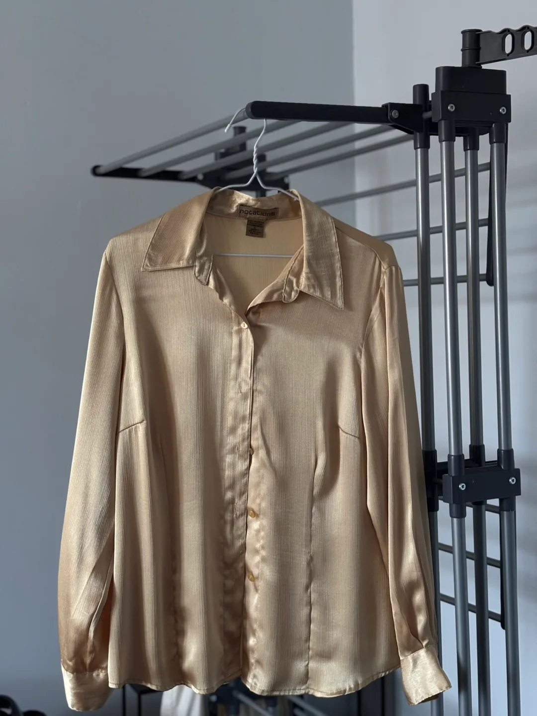 Notations Gold Blouse - Size L image indicator(2)
