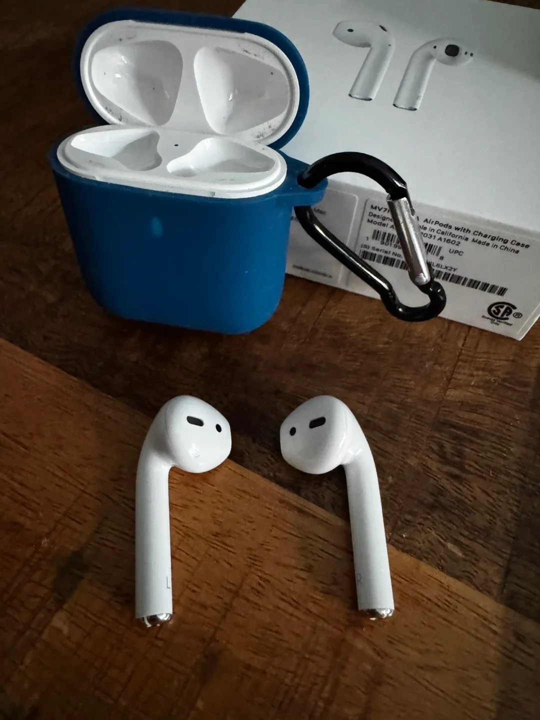 Apple AirPod 2 image indicator(4)